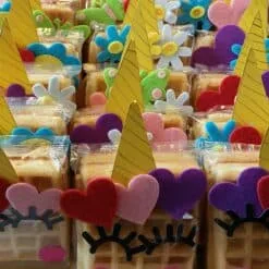 Eenhoorn traktaties maken met wafels