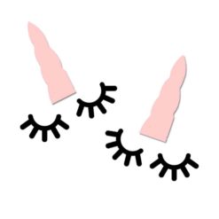 LIchtroze hoorns en sleepy eye stickers voor op traktaties